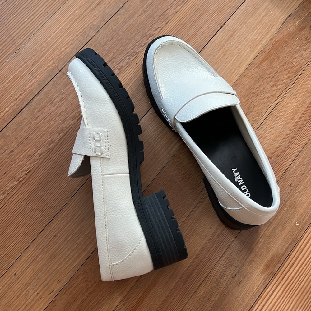 NWOT Old Navy Loafers